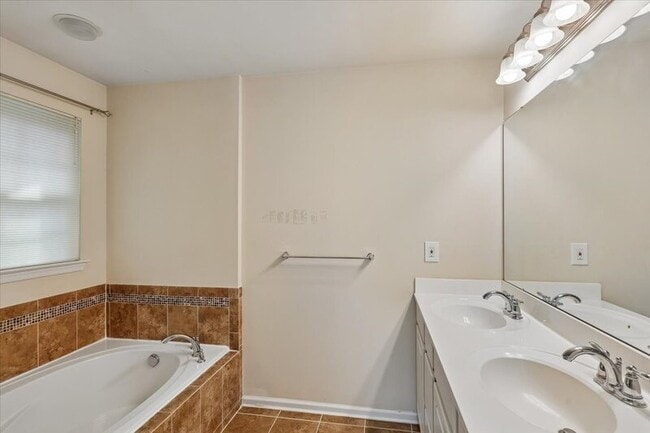 Building Photo - 5206 Wyndholme Cir