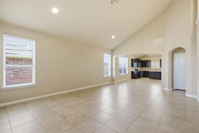 Building Photo - 609 Carly Ann Ln