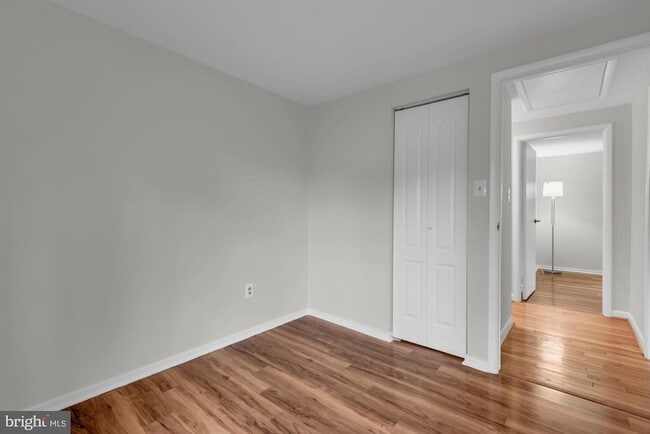 Building Photo - 8856 Youngsea Pl