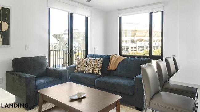 Building Photo - 1007 S Mint St