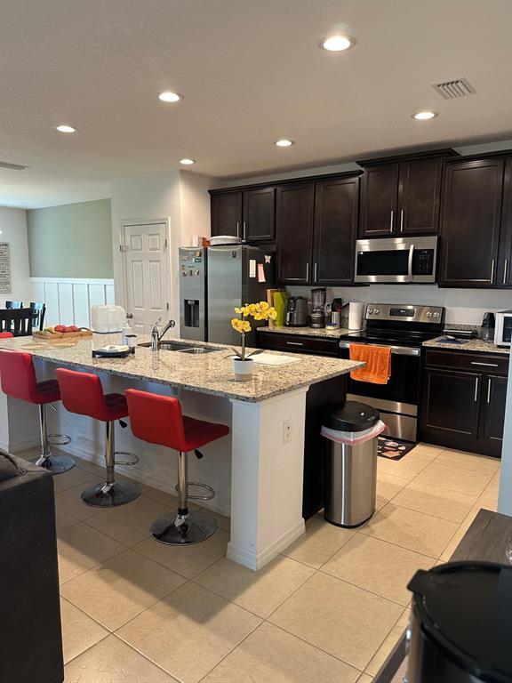 Building Photo - 223 Annabelle Way