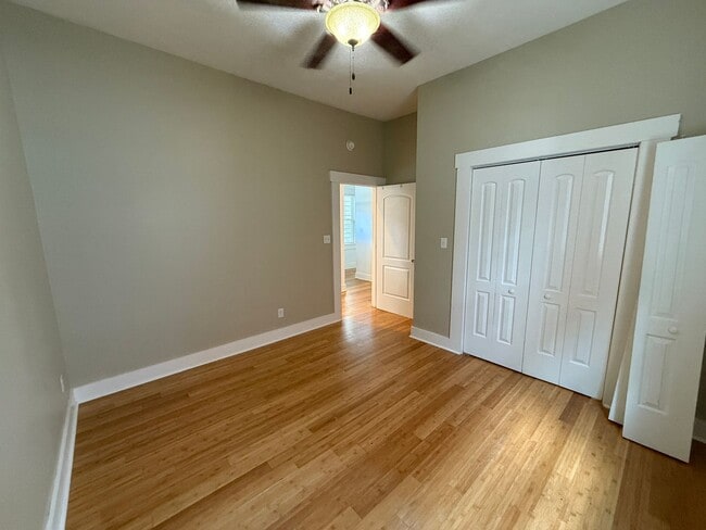 Building Photo - 3-BED 2-BATH IN SHELBY PARK W/ 3-CAR GARAGE