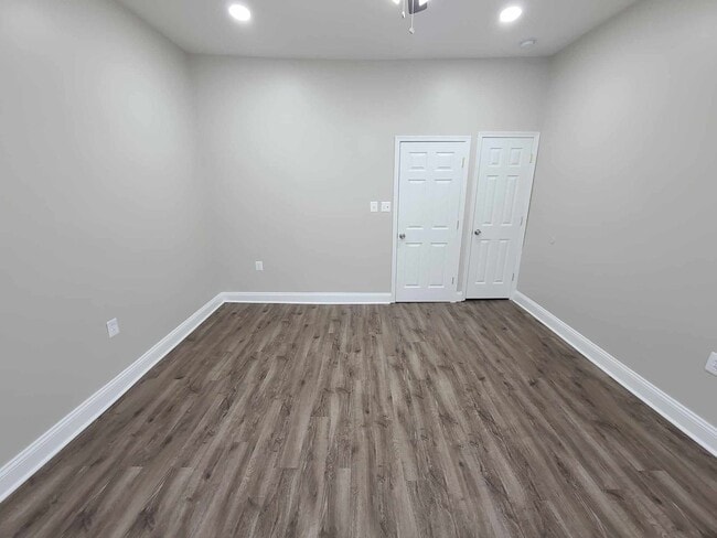 Building Photo - 3 Bedroom Townhouse in pigtown