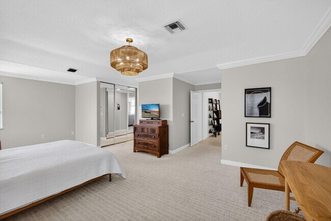 Building Photo - 2114 Chagall Cir