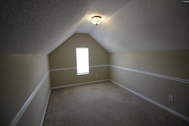 Building Photo - 540 Autumn Glen Rd
