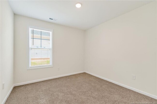 Building Photo - 438 Windermere Dr