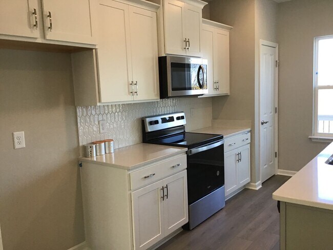 Building Photo - LIVE/WORK Arden Village Townhome in Columbia