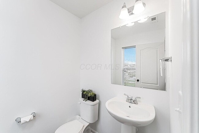Building Photo - 7430 Sugarbark Dr