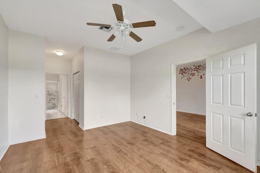 Building Photo - 3070 Grandiflora Dr