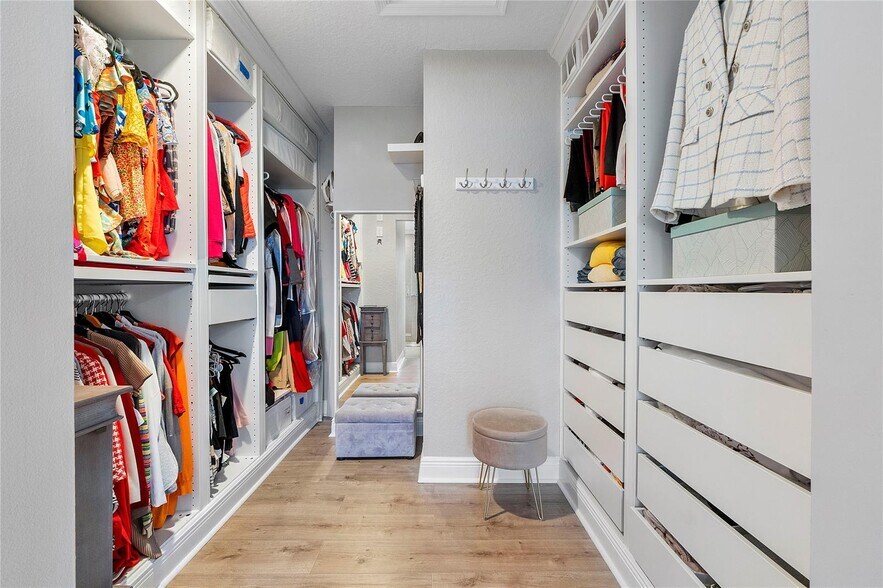 Building Photo - 604 Stanton Dr