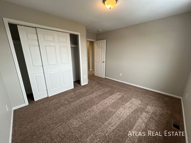 Building Photo - 6423 Elsinore Dr