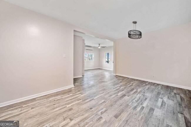 Building Photo - 125 Roosevelt St