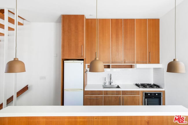 Building Photo - 1416 Fairbanks Pl