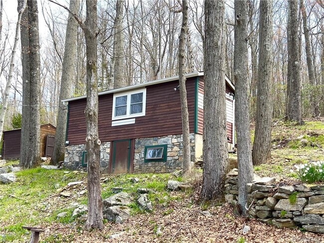 Building Photo - 254 Wixon Pond Rd