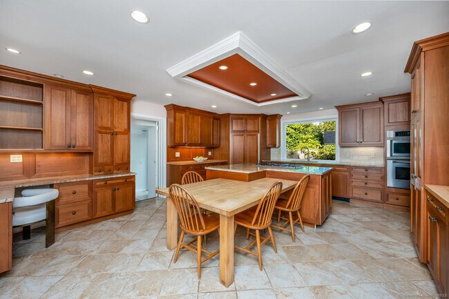 Building Photo - 20 Seagate Rd