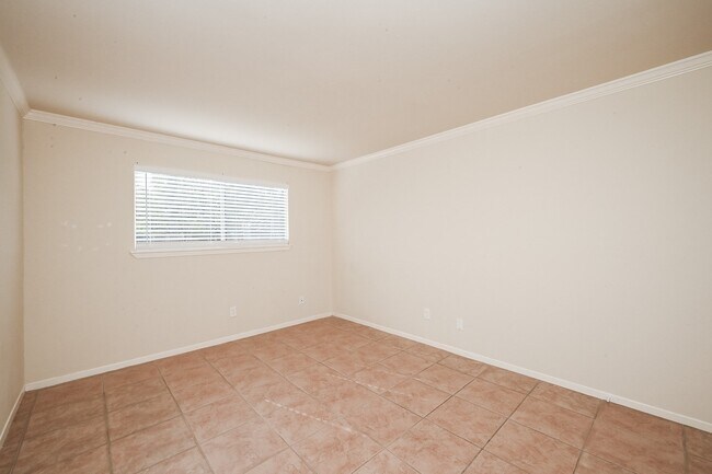 Building Photo - 5230 Arboles Dr