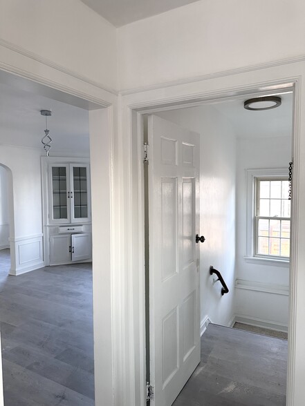 Hall - 4453 N Marlborough Dr