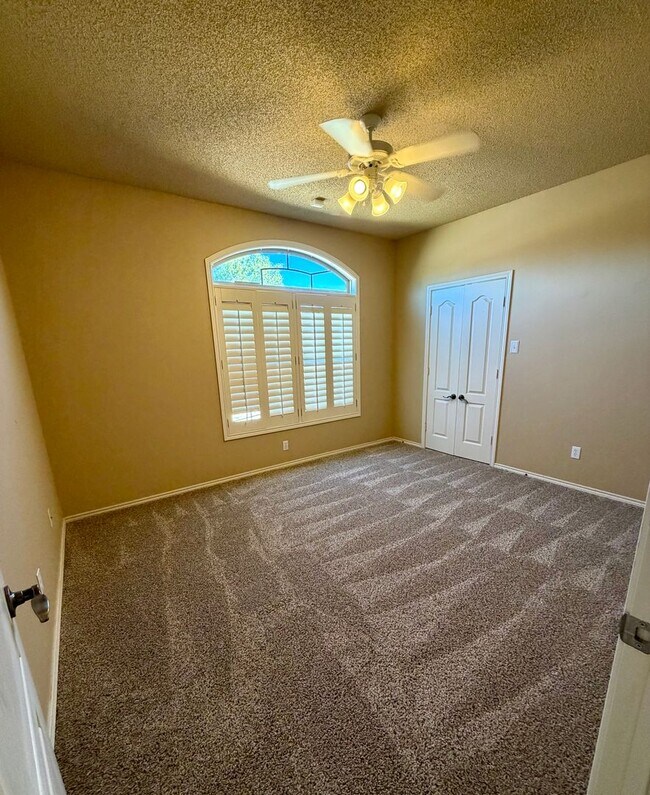 Building Photo - Beautiful home in Day Estates