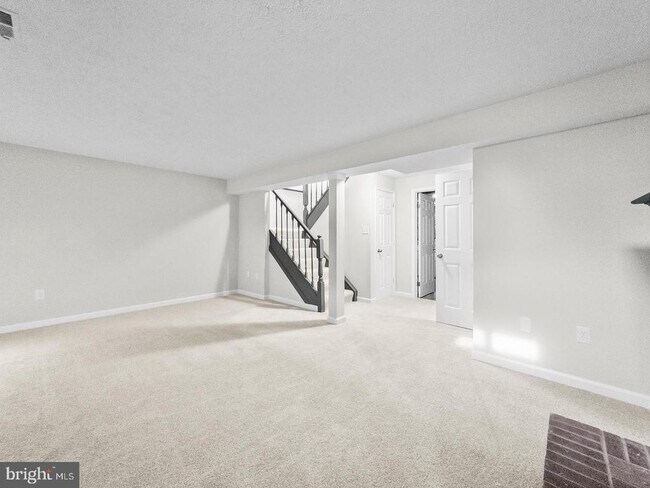 Building Photo - 10110 Shelldrake Cir