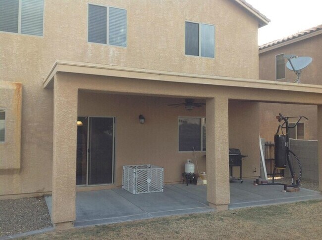 Building Photo - Pending/ Rented - Spacious Rita Ranch Home with Modern Comforts & Community Perks!