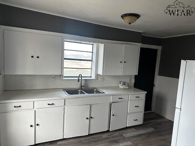 Building Photo - 213 W Cottonwood St