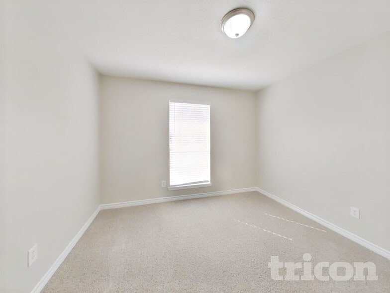 Building Photo - 5519 Bridgegate Dr