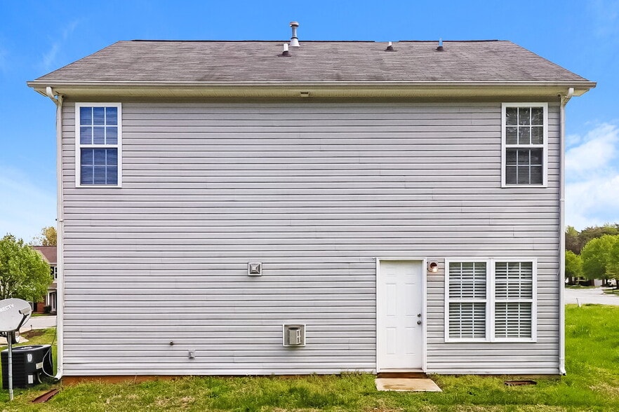 Building Photo - 3005 Hunters Creek Ct