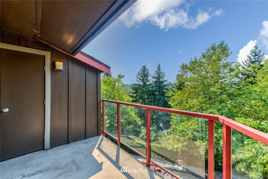 Building Photo - 11058 NE 33rd Pl