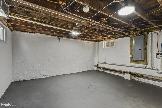 Building Photo - 507 Washburn Ave