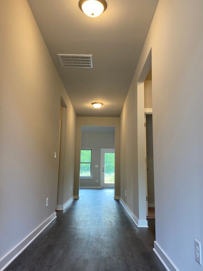Building Photo - Home for Rent in the St James Subdivision in Pinson, AL!!! AVAILABLE NOW!!!