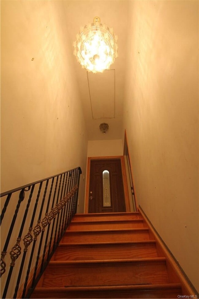 Building Photo - 169 Shear Hill Rd