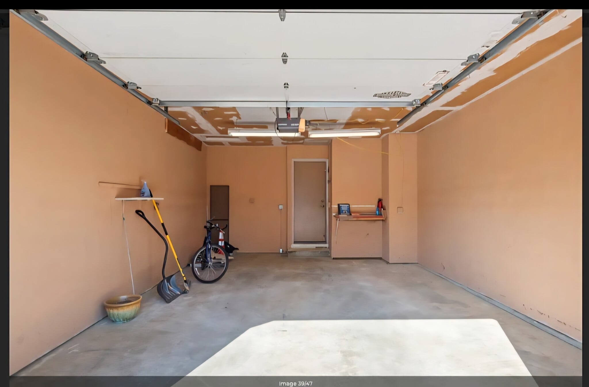Building Photo - 607 Belland Ave