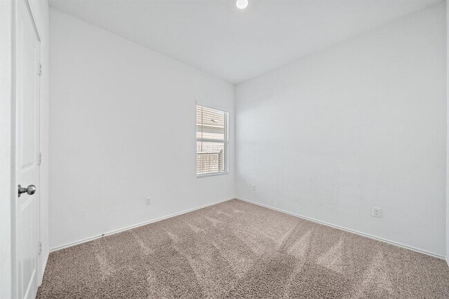 Building Photo - 13601 Mussel Rn