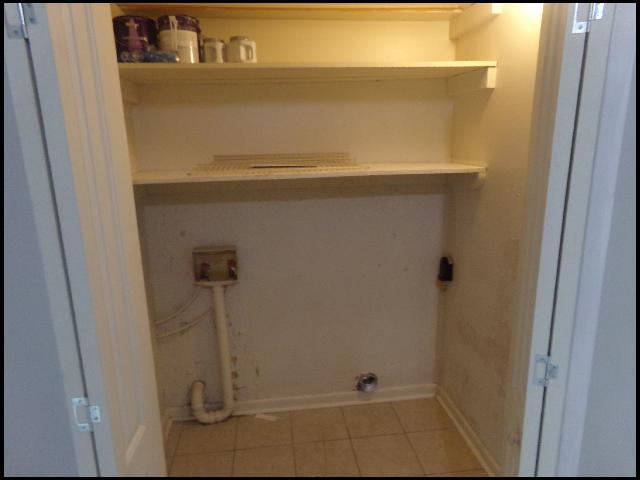 Building Photo - 6904 Dahlia Dr