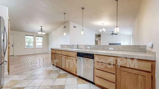 Building Photo - 14636 Jomark Ln