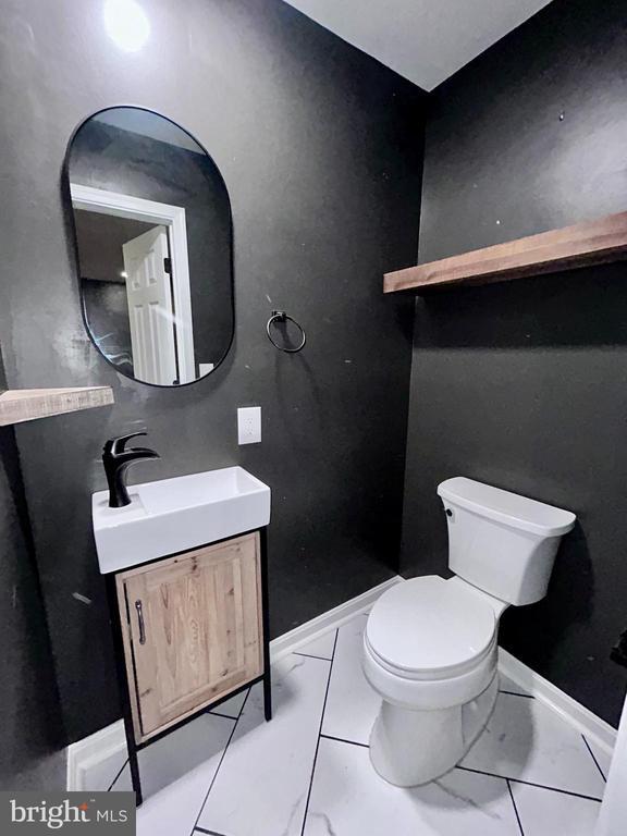 Building Photo - 1206 Eastover Pkwy