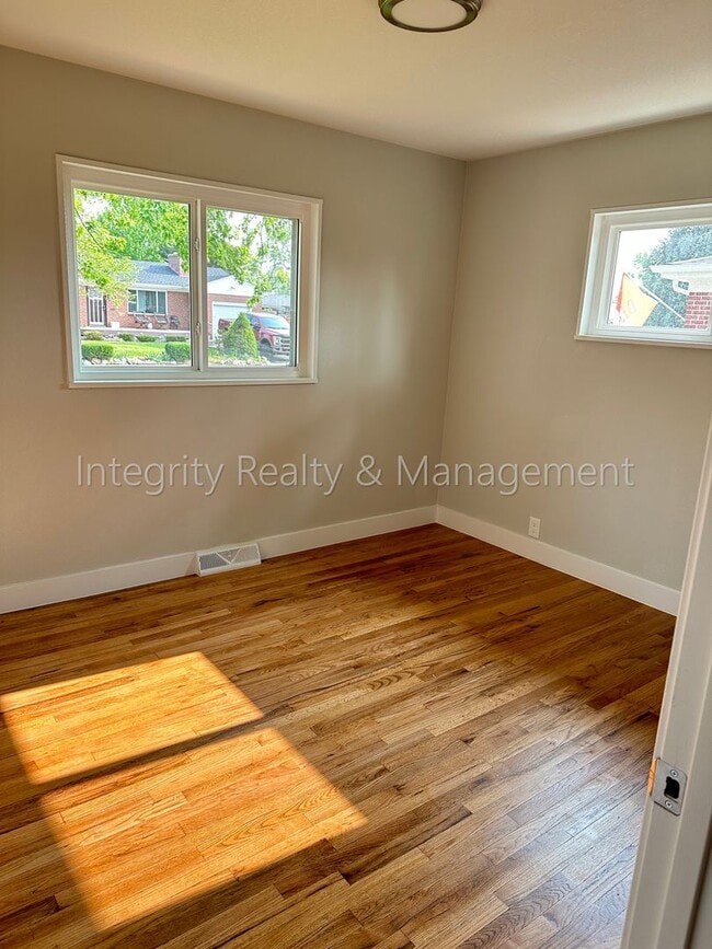 Building Photo - 3092 W Layton Ave