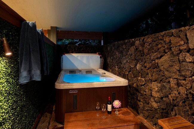 Building Photo - Secluded 1BD/1BA Cottage with Ocean Views