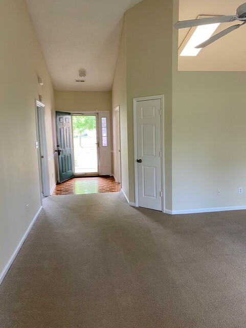 Building Photo - 3923 Cloverwood Meadow Ln