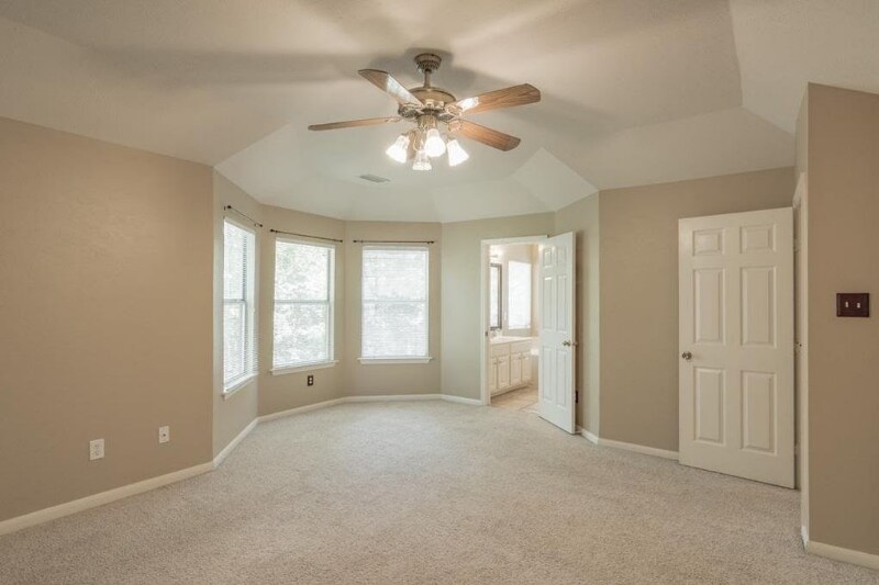 Building Photo - 111 S Winterport Cir