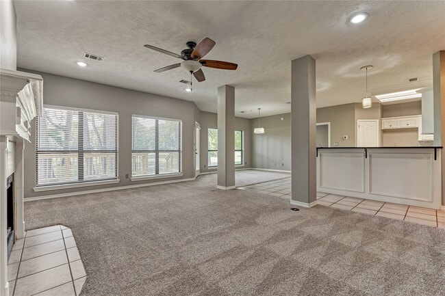 Building Photo - 13707 Fountainview Dr