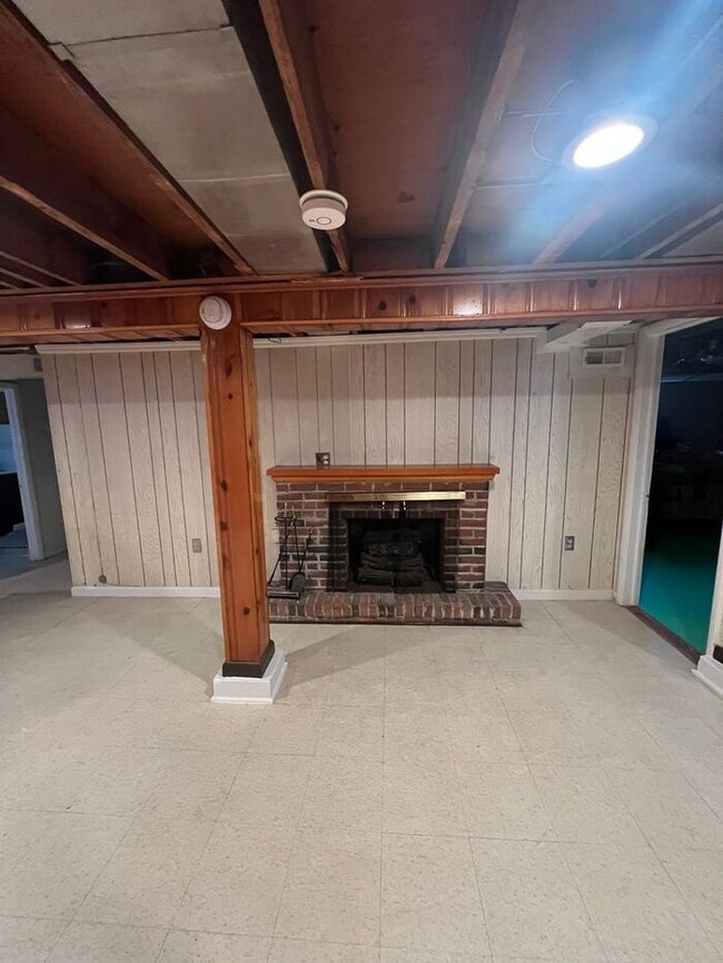 Building Photo - 2500 Linwood Rd