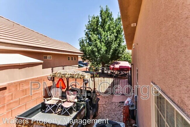 Building Photo - 3306 Bonita St