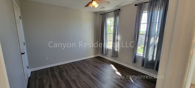 Building Photo - Urban Oasis: Modern Comfort Meets Convenie...