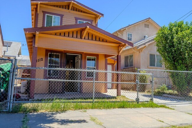 Building Photo - 1112 S El Dorado St