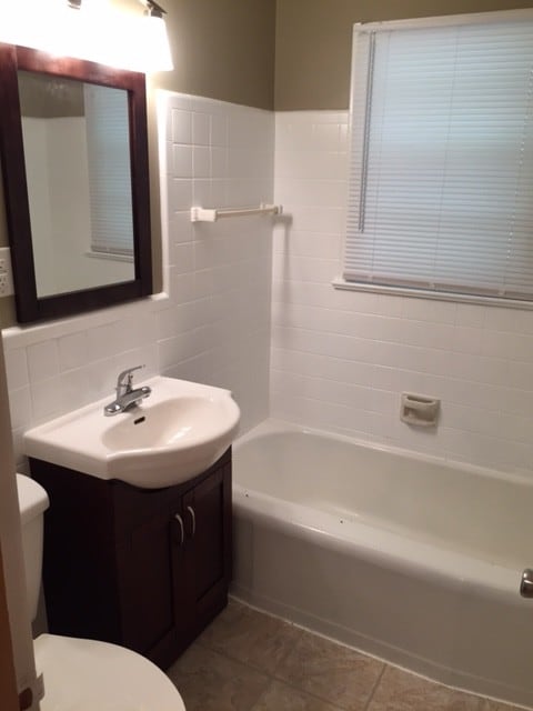 Building Photo - 2018 S Ridgewood Dr