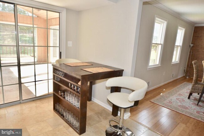 Building Photo - 11778 Hollyview Dr