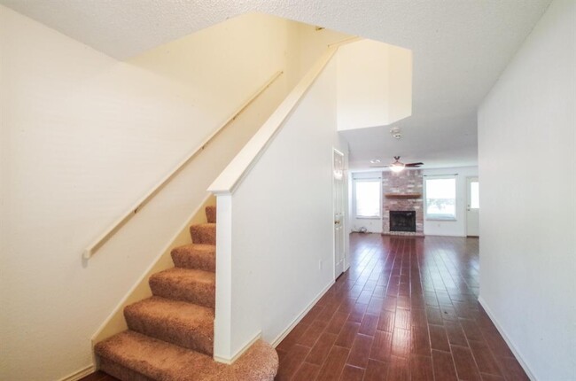 Building Photo - 12913 Marimba Trail