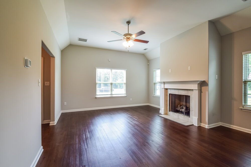 Building Photo - 6164 Humphreys Dr
