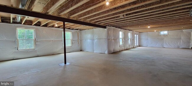 Building Photo - 9431 Alloway Dr